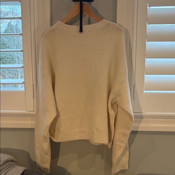 Cream Heart Pattern Sweater - Picture 5 of 6